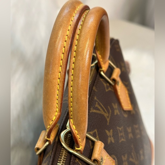 Louis Vuitton Monogram Satchel - Picture 9 of 17